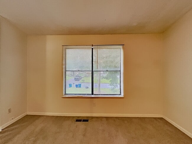 8401 Beechwood Trce