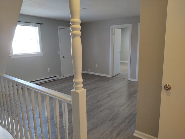 Main Room - 111 Elm St Unit Rossford Apartment