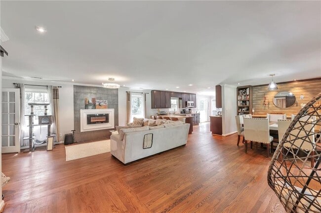 Photo - 1651 Murdock Rd