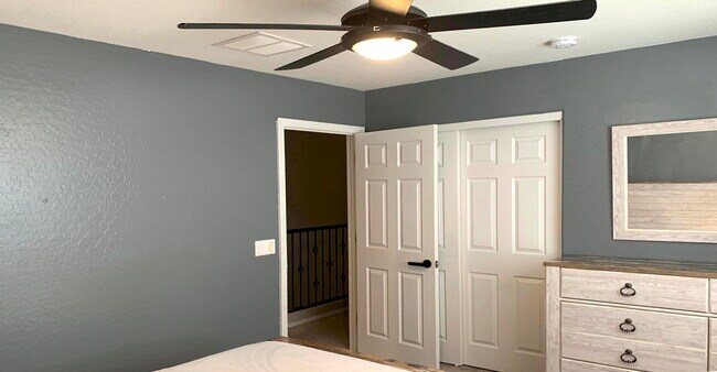 Photo - 15046 W Sells Dr