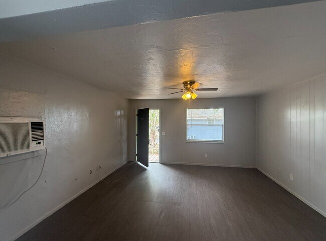 Photo - 129 N Pompano Ave