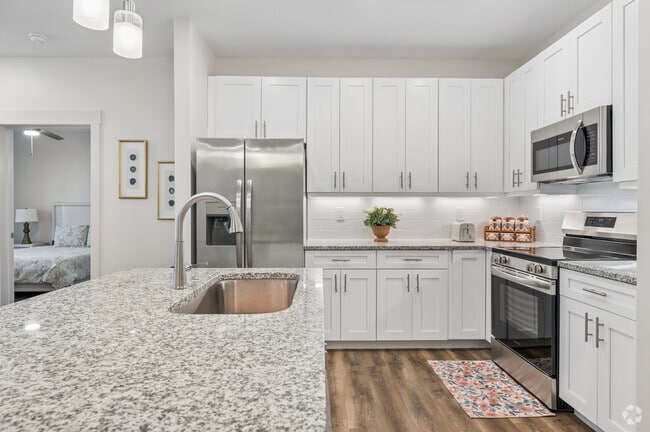 2BR, 2BA - 1,305SF - Kitchen