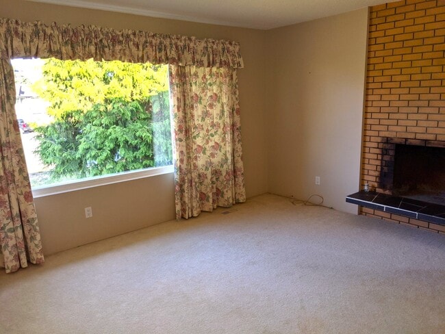 Photo - 1110 St Patrick Crescent