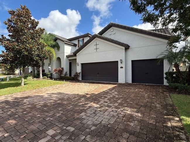 Building Photo - 7 bedroom/6 bath Dr. Phillips Home