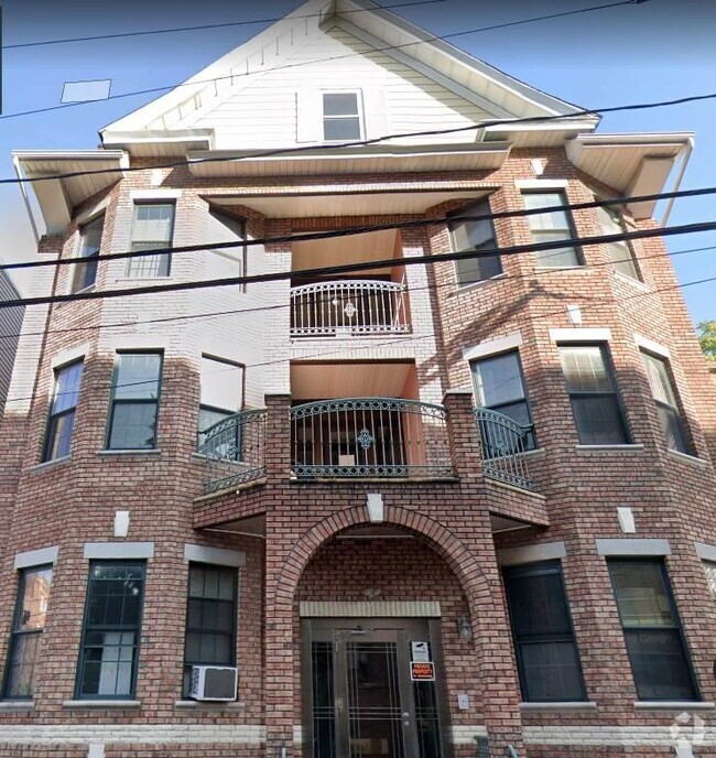 Building Photo - 41 Van Reypen St Unit 2 L Rental