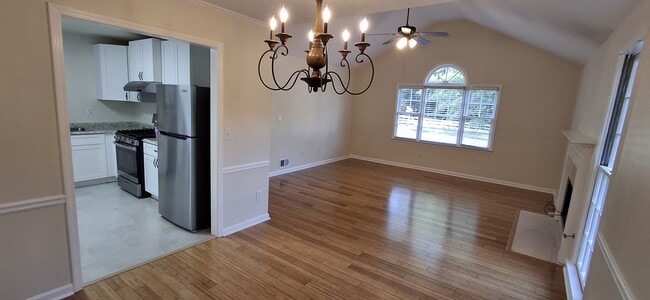 Photo - 2205 Pair Rd SW