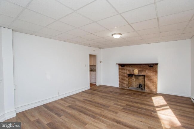 Building Photo - 403 Washington Ave Unit 3