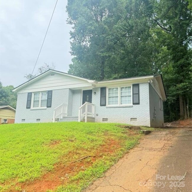 Building Photo - 6817 Deanwood Pl Rental