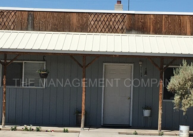 Building Photo - 210 Monroe St W Unit B Rental