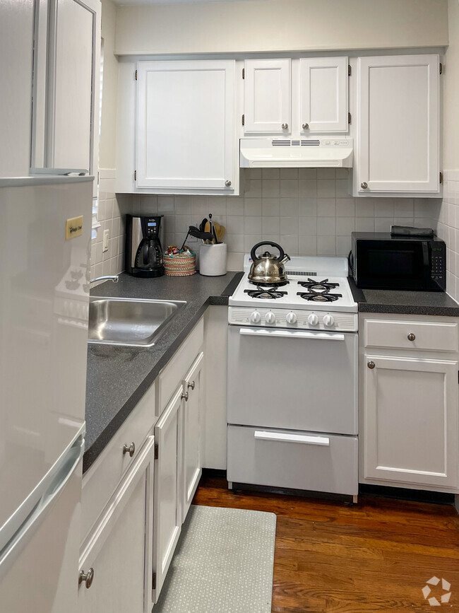 Building Photo - 23 Jay St Rental
