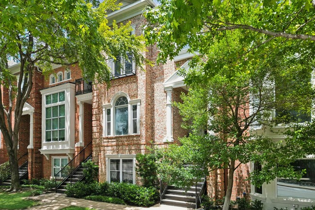 Photo - 2205 Canton St Townhome