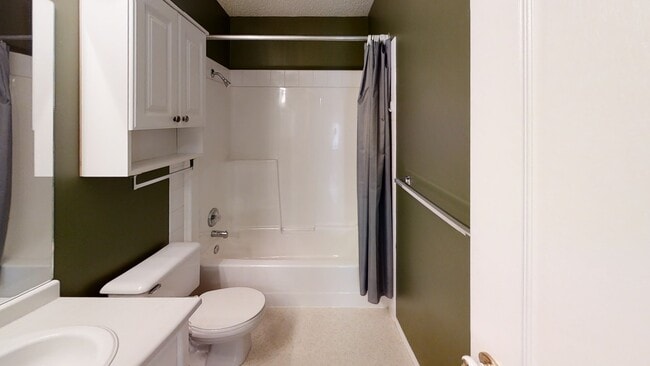 Photo - 11324-1192A 92a St