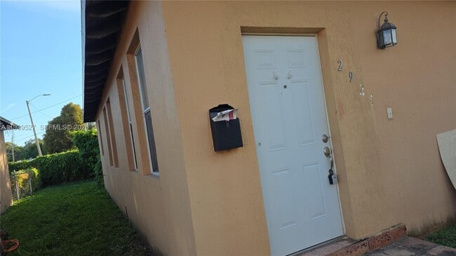 Photo - 2924 SW 26th St