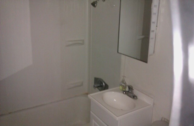 Photo - 2345 W Jefferson St