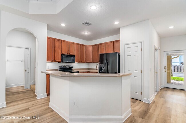 Photo - 208 Tin Roof Ave