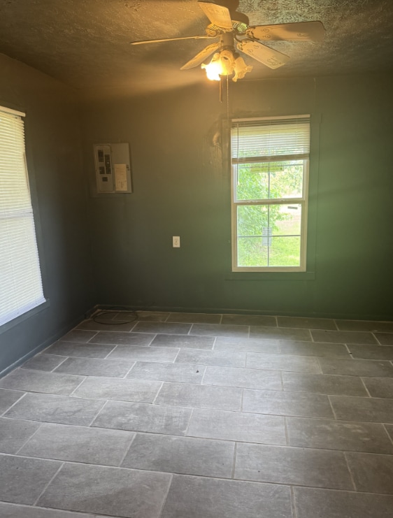 Photo - 105 Shannon St