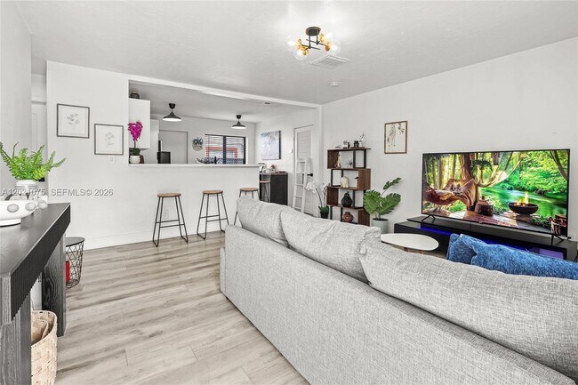 Photo - 11002 NE 13th Ave Unit #