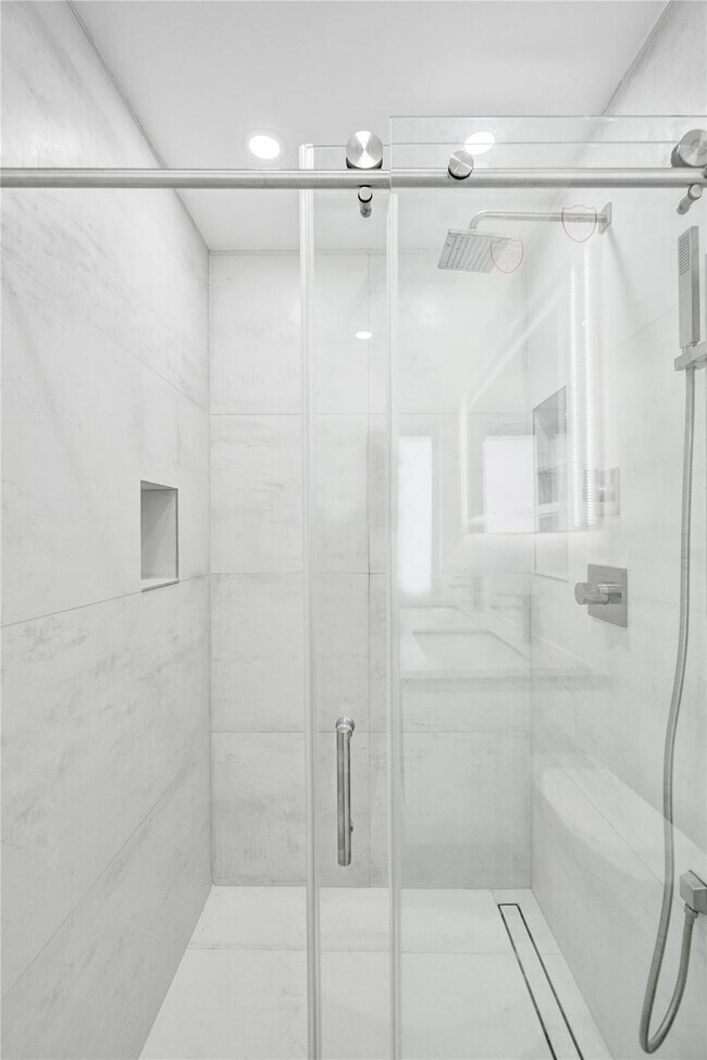 Photo - 1960 SE 5th Ct