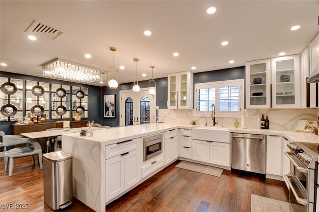 Building Photo - 626 Tam O Shanter Rental