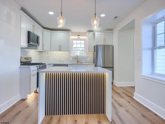 Photo - 706 Augustine Rd