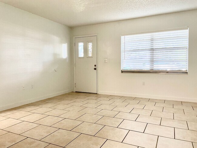 Photo - 444-446 Winners Circle Apartment Unit 446
