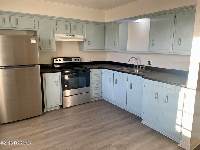 Photo - 391 W Railroad Ave Unit 7