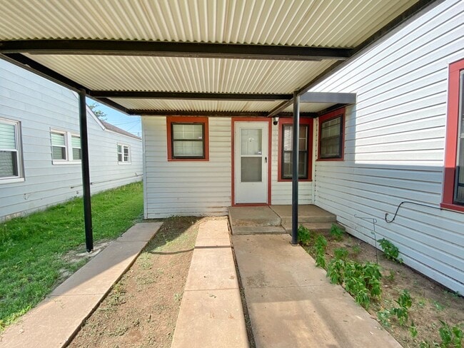 Photo - Full 1 bed 1 bath 1 living room/kitchen available now