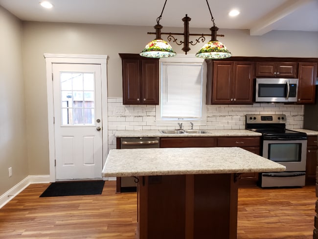 Photo - 3192 W 14th St Unidad 1