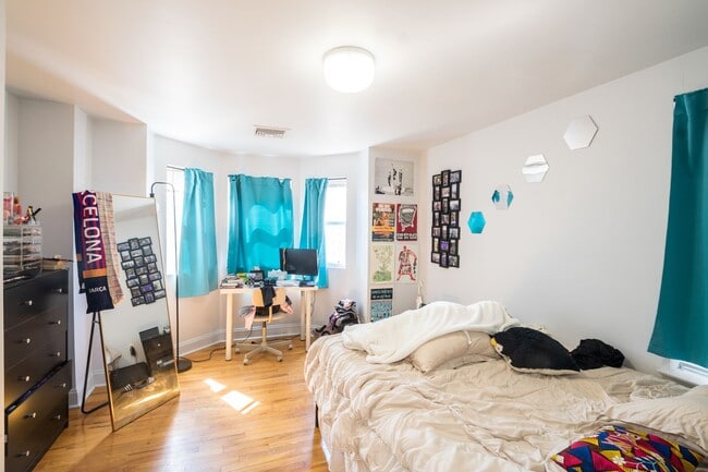 Photo - Large Center City Rittenhouse Four Bedroom Home