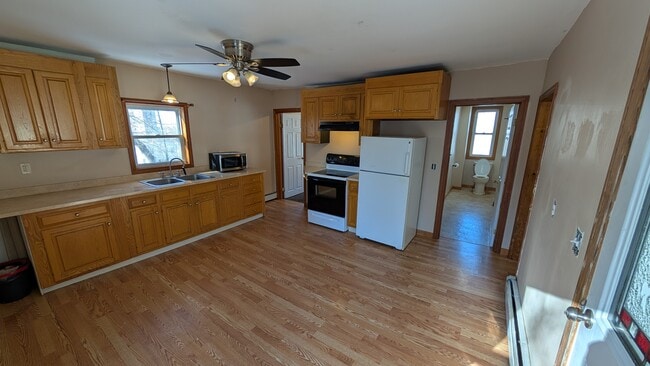 Building Photo - 91 Regan St Unit 2