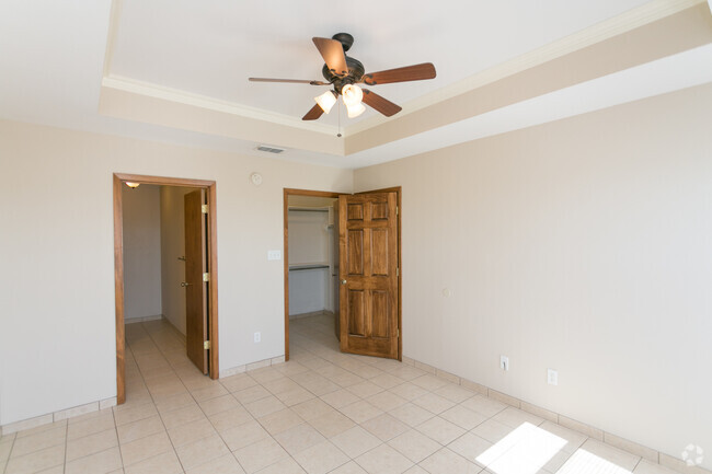 Building Photo - 16160 Rolling Meadows Dr Unit 16162 Rental