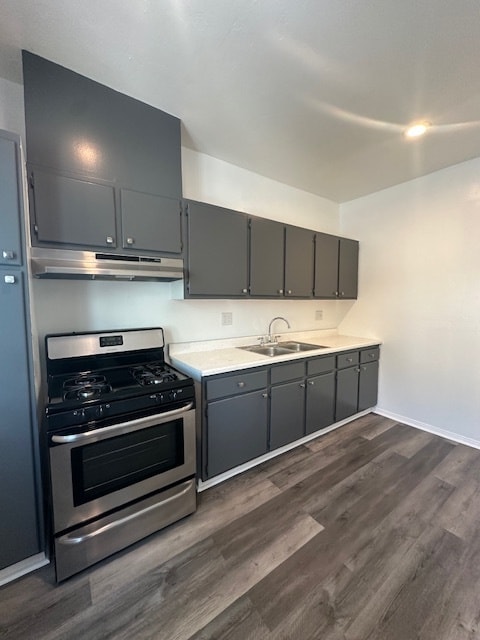 Photo - 823 Gower St