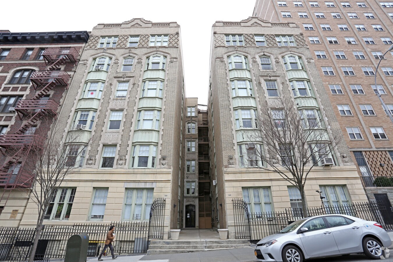 Photo - 528 Riverside Dr