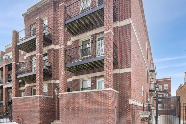 Photo - 4212 S King Dr Unidad 2E