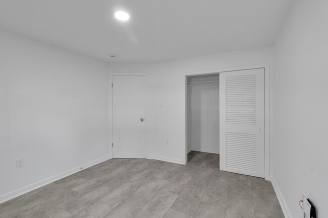 Photo - 211 Summer St