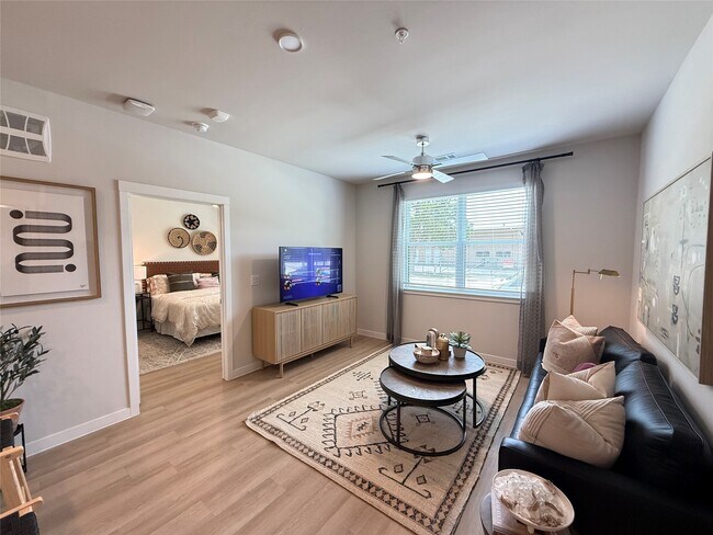 Photo - 1610 Campbell Rd