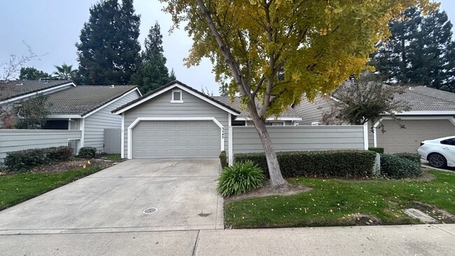 Building Photo - 3545 Thomas More Way