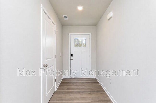 Photo - 4173 Easton St