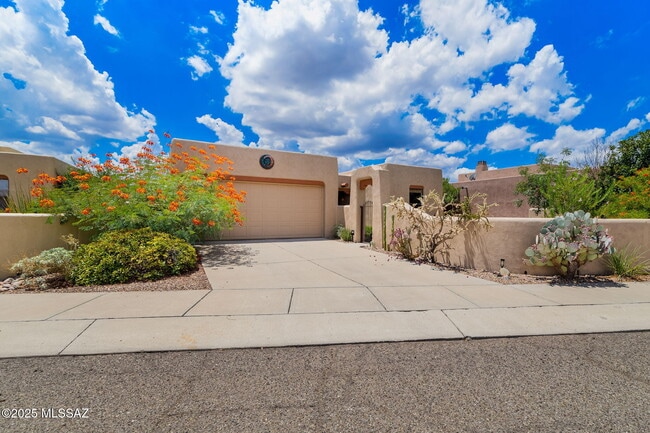 Building Photo - 9020 N Jessy Ln