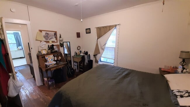 Photo - 215 Pleasant St Unit #2