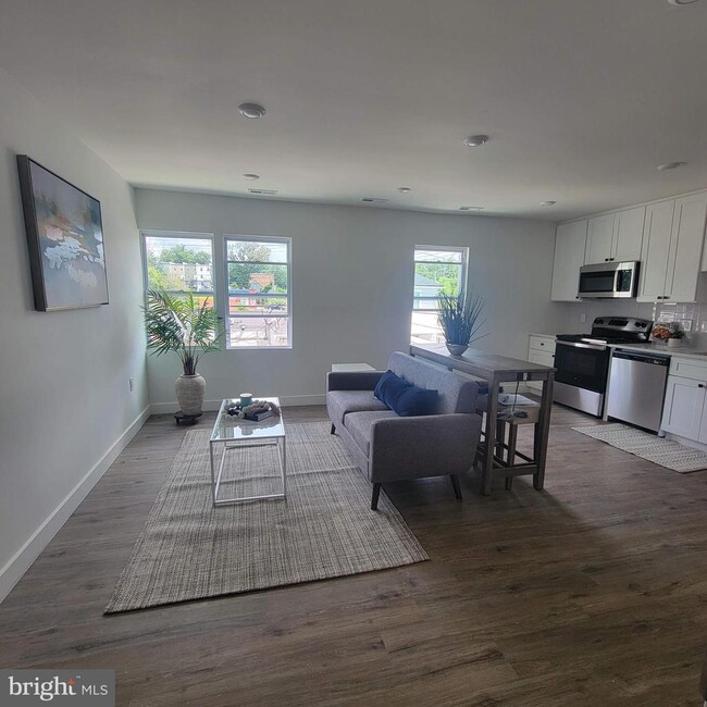 Photo - 324 61st St NE Unit 3