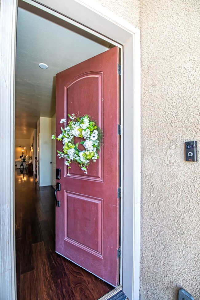 Building Photo - "Fully-Furnished 3-Bedroom, 2-Bathroom Home!"