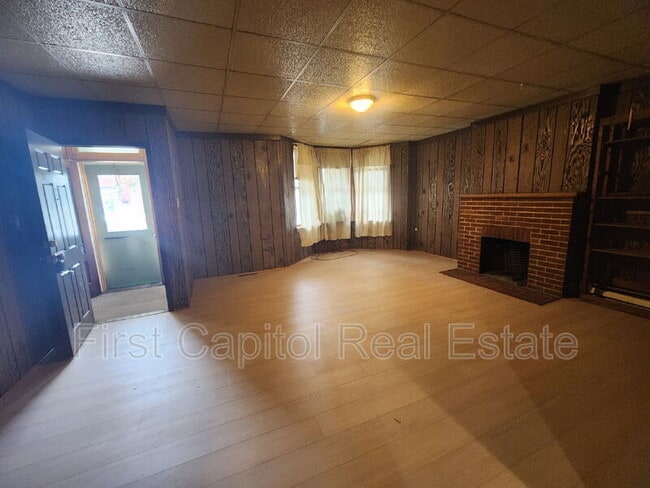 Photo - 233 E King St Unit Apt 1