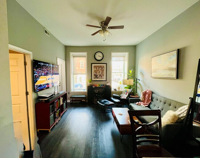 Photo - 1300 N Greenview Ave Unidad 2F