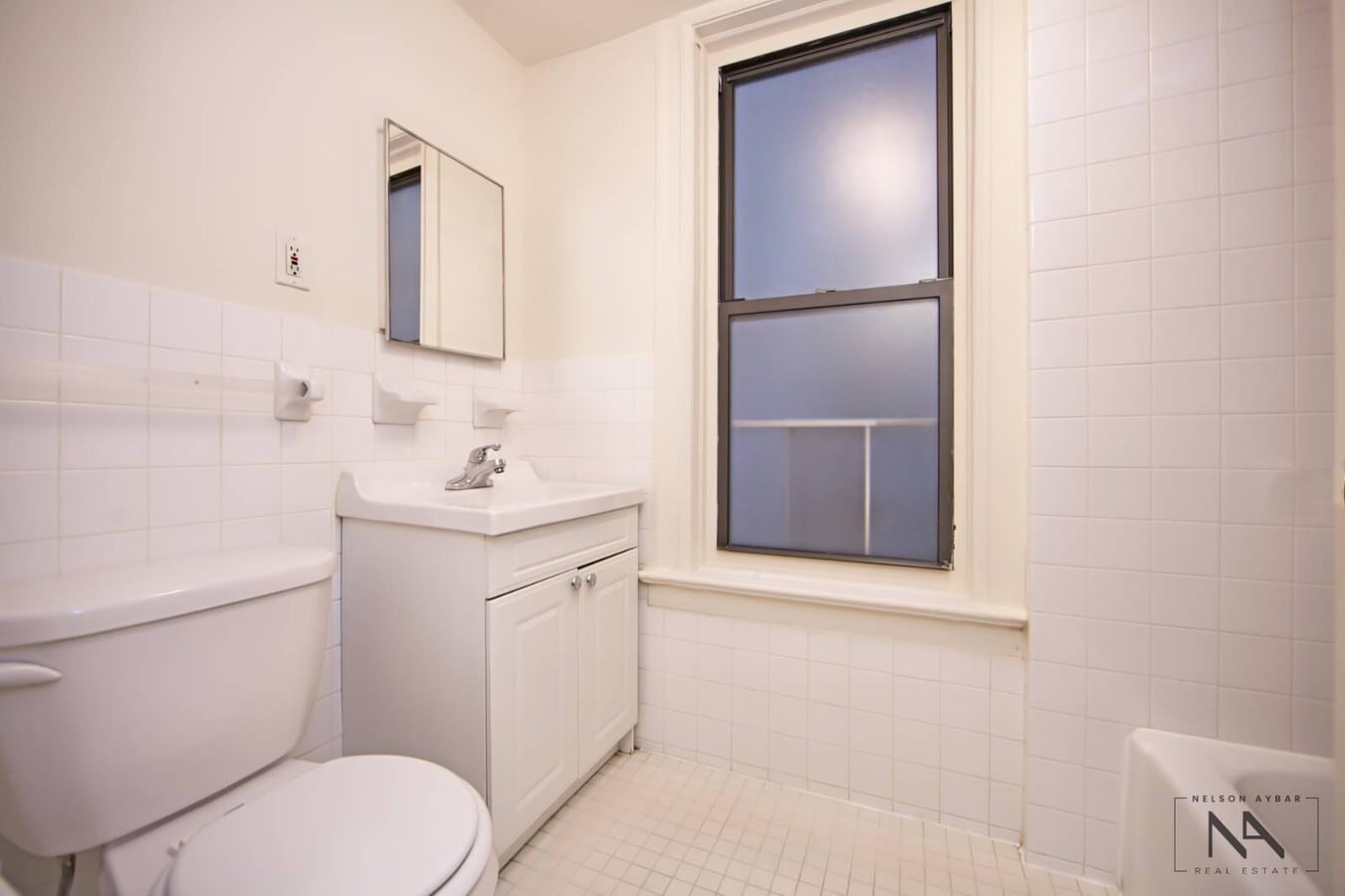 Photo - 767 Union St