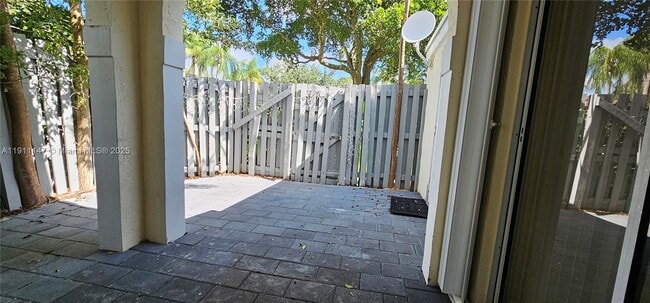 Photo - 1464 Springside Dr