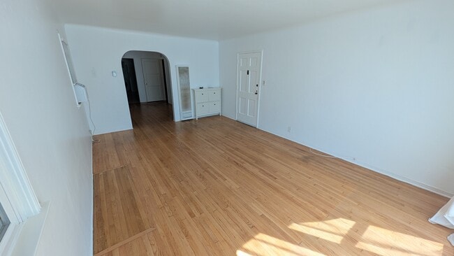 Living Room-2 - 150 Ximeno Ave Unit 150 Ximeno - Upstairs
