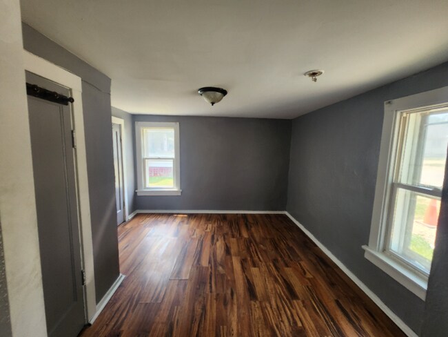 Photo - 205 Franklin St