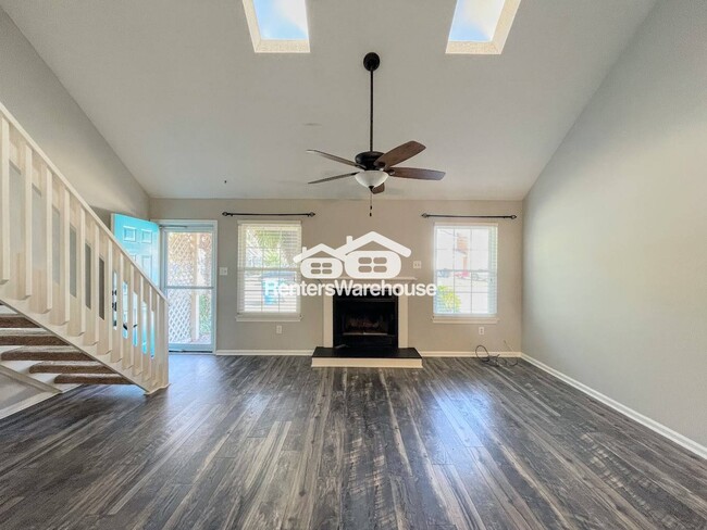 Photo - 2421 Sedgewick Dr