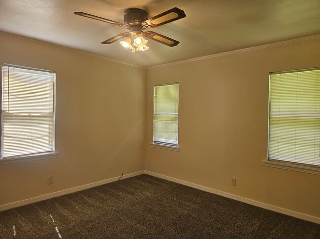 Photo - 1211 Webb St